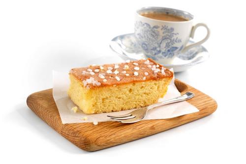 Brakes Lemon Drizzle Traycake 700g