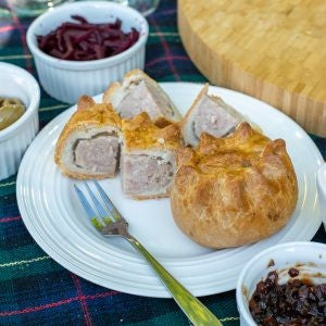 County Bridge Hand Raised Pork Pie 454g