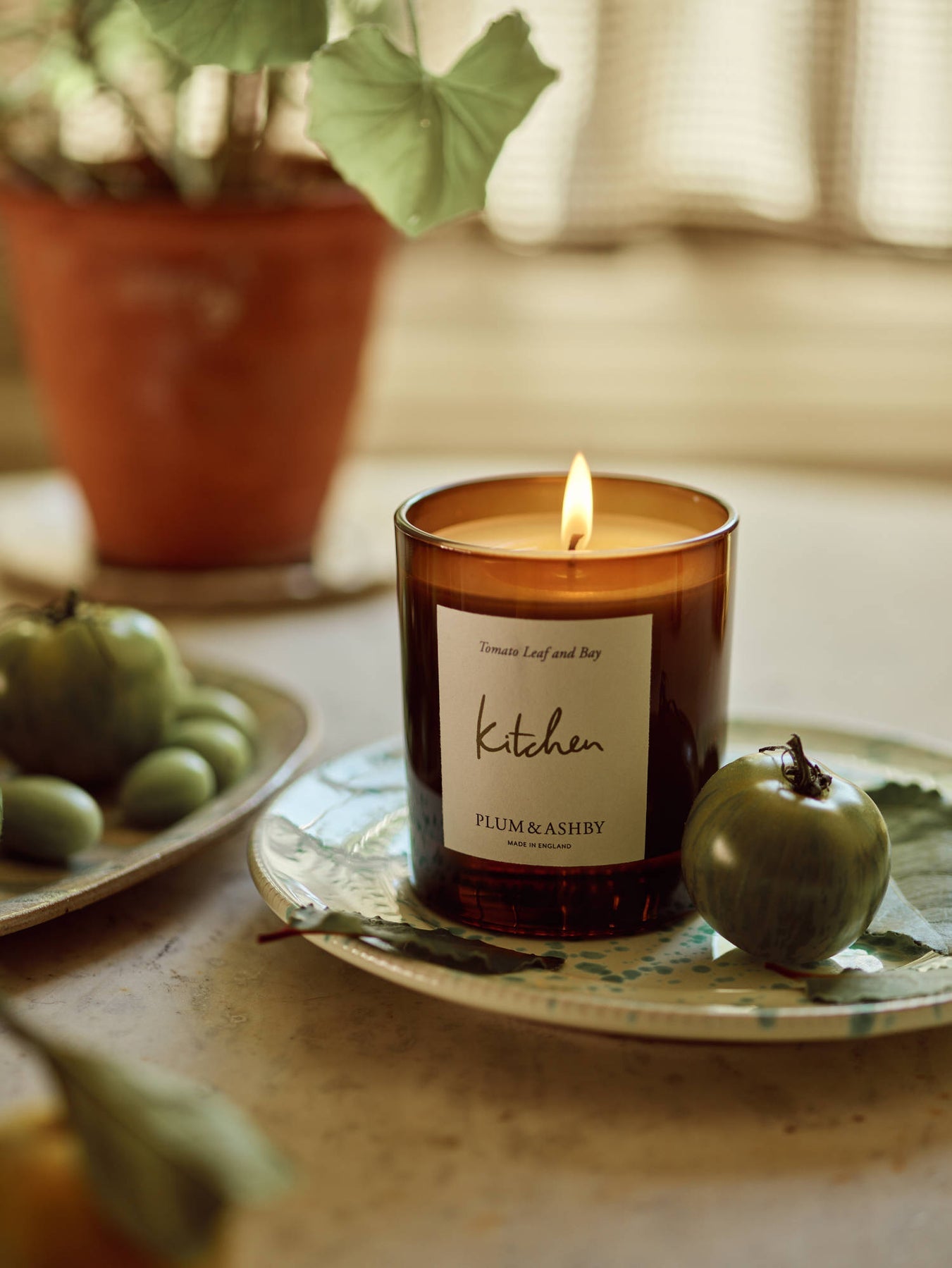 P & A Kitchen 220g Candle