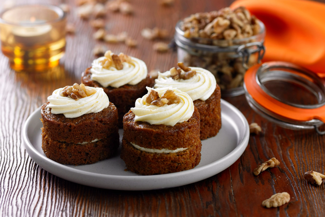 Handmade Cake Co. Individual Mini Carrot Cake 18 portion