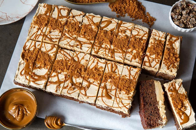 Cakesmiths Sticky Toffee with Biscoff Spread 18 Portion